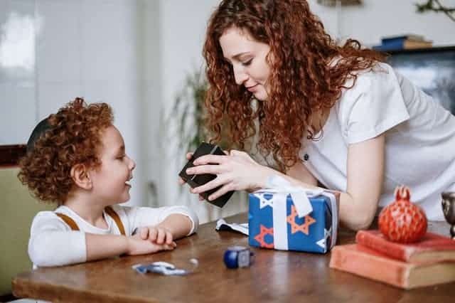 4 פרטים חשובים שלא ידעתם על גמלת ילד נכה